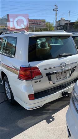 تۆیۆتا لاند کروزەر